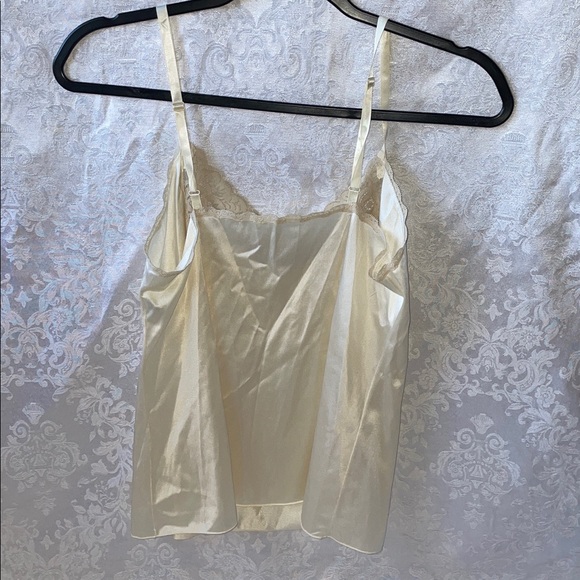 Vintage Vanity Fair Cream Nylon Camisole.  Size 32 - Picture 2 of 4